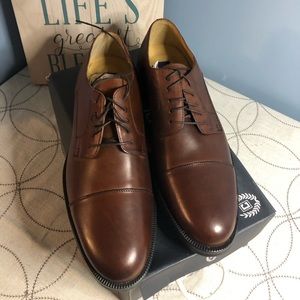 Chaps Logan Oxford Size 10M